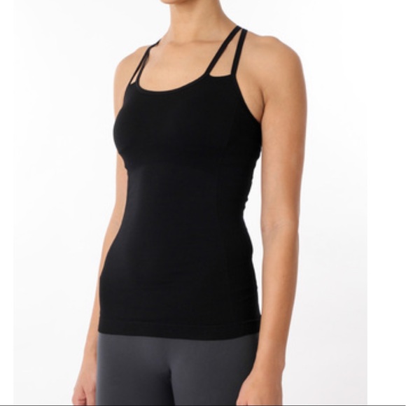 NUX quantum cami  tank with built in bra - Picture 3 of 8